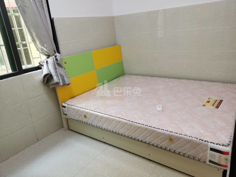 鹤边村鹤北中街三巷9号4781454卧室图2