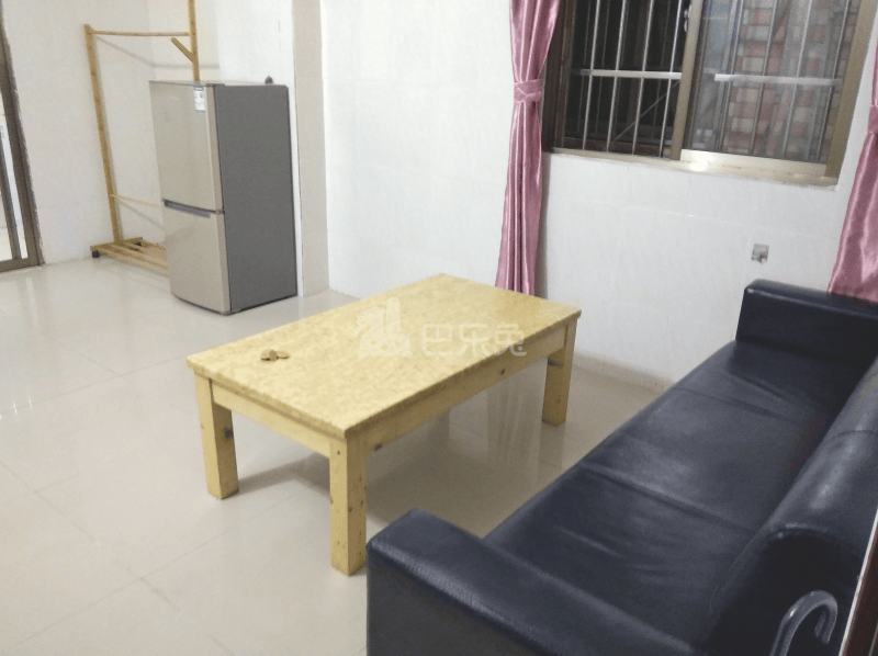 龙洞碧翠四巷3号4781473客厅图5