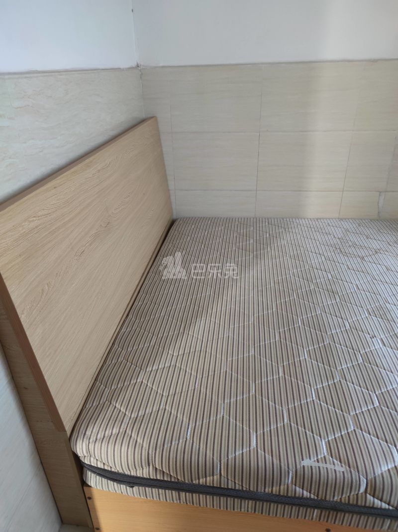 德鑫公馆（人和中街15号）4781530卧室图1