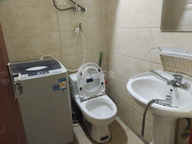 城南路1131号（民房）4801099卫生间图5