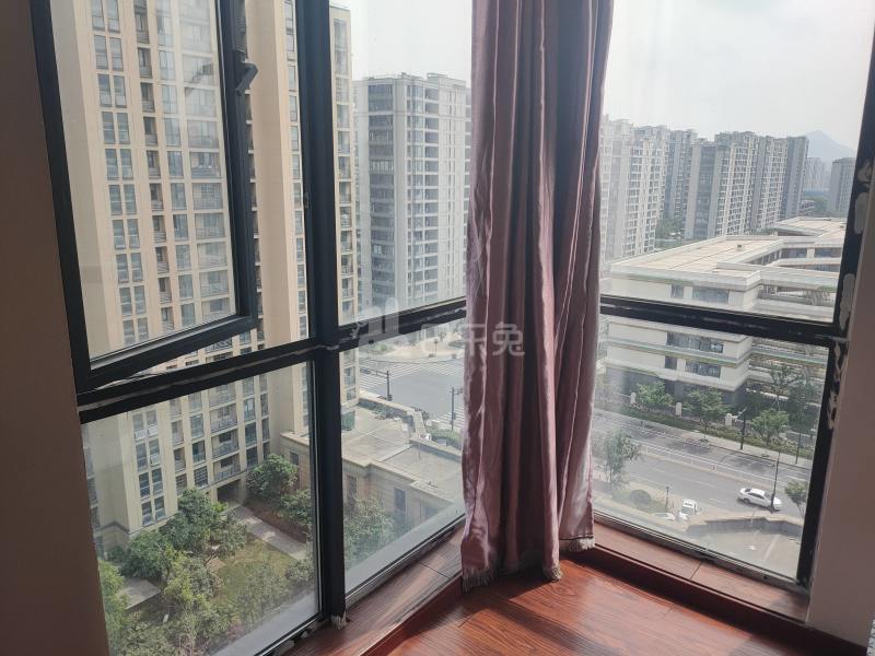 环桥花苑1期4802796卧室窗户图7