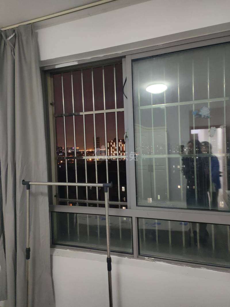 金鹤新城水岸金桥苑4829387卧室窗户图8