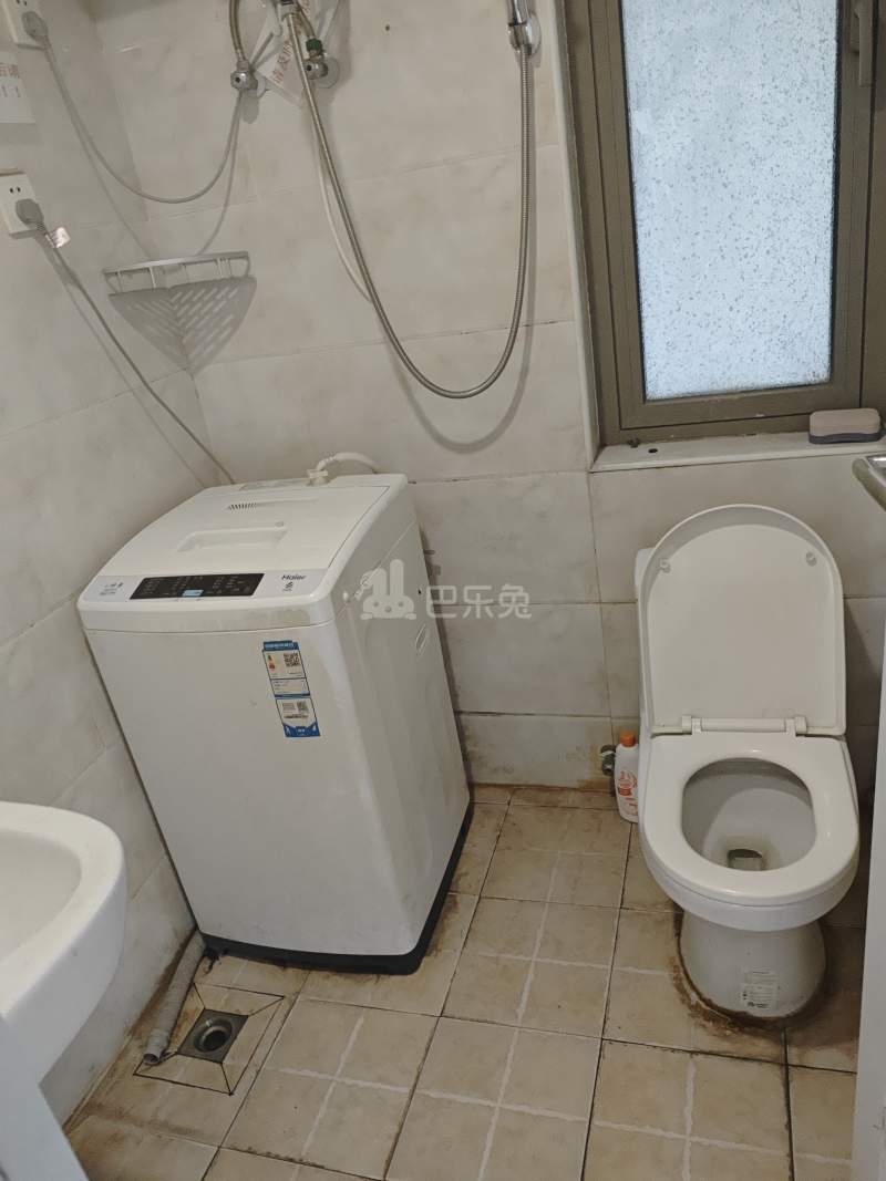 阳光郡4848733卫生间图6