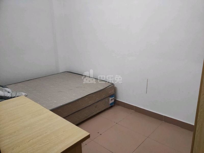 麦地村麦华路三巷10号之一4861024卧室图3