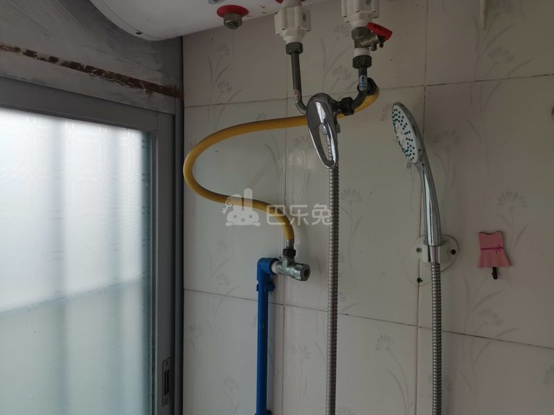 麦地村麦华路13号4861070卫生间图11