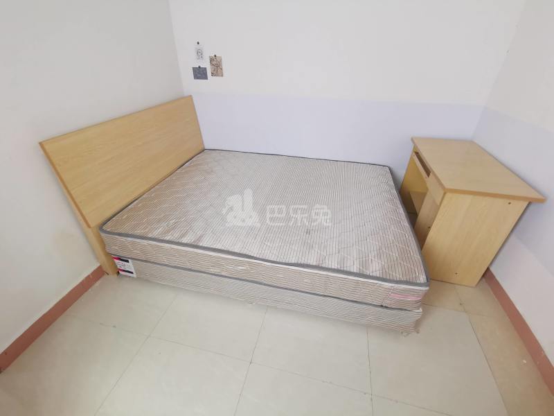 麦地村麦华路13号4861070卧室图2