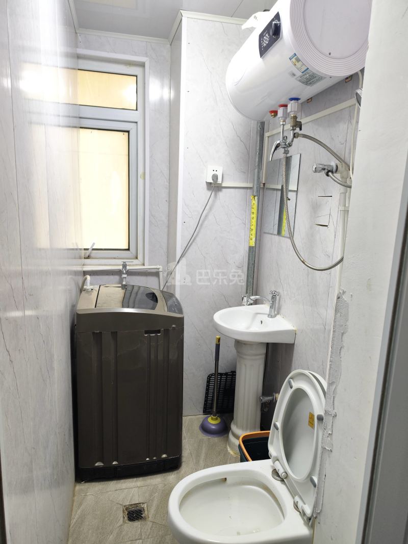 新城郡尚海香悦花园4866411卫生间图4