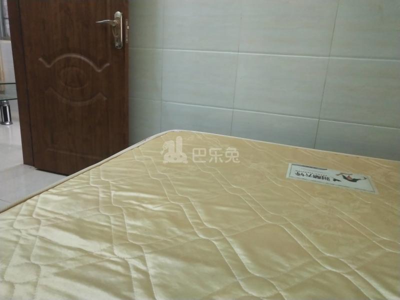 新豪电梯公寓（嘉禾望岗百花岭南街四巷4号）4885999卧室图2