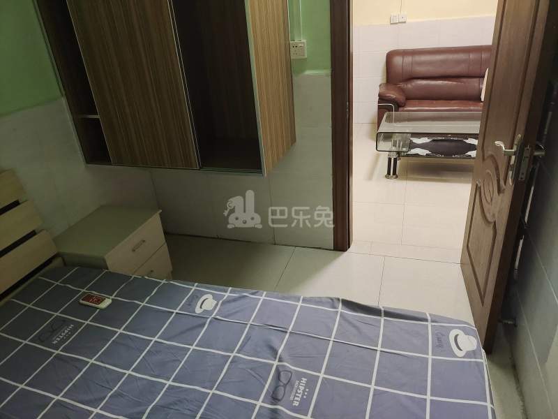 新豪电梯公寓（嘉禾望岗百花岭南街四巷4号）4886005卧室图3