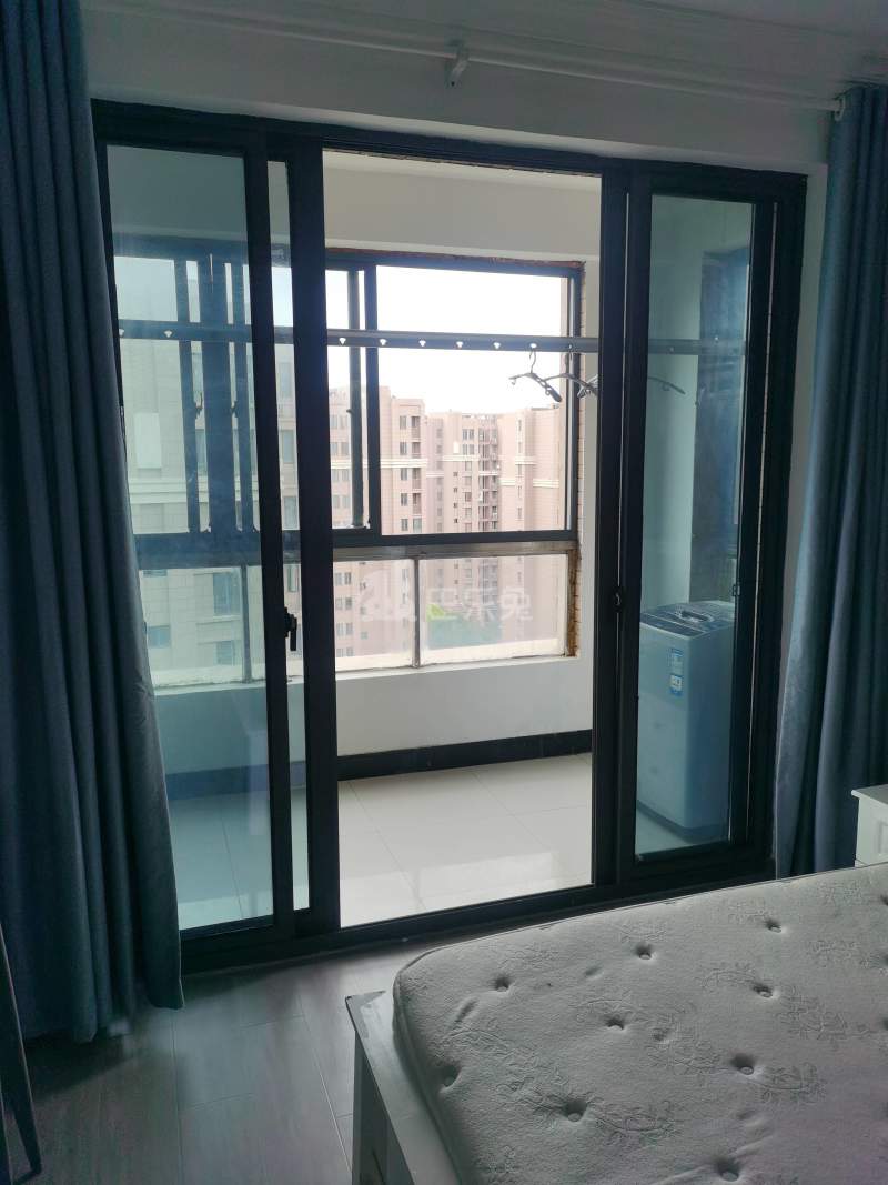 恒达家园48039卧室窗户图6