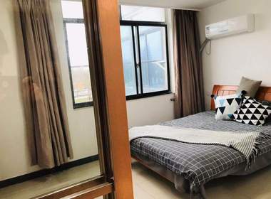 乐乎有朋运上公寓 1室0厅1卫