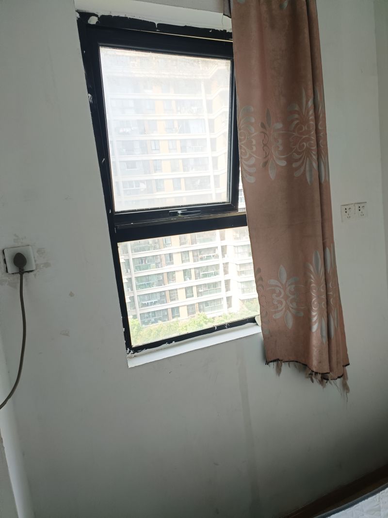 飘鹰锦和花园1期4933126卧室窗户图8