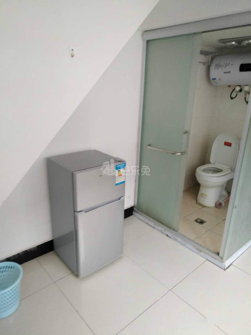 锦鑫公寓4933648卫生间图3