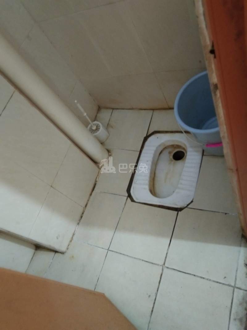 龙洞云祥里8号4942062卫生间图6