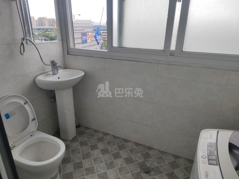 翔瑞新苑北区4945847卫生间图6