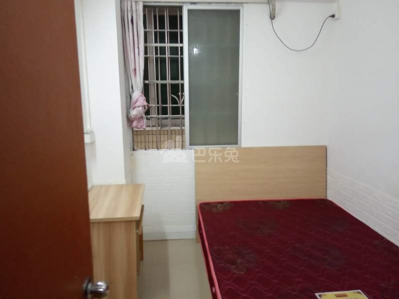 龙洞环村北街51号4948131卧室图5