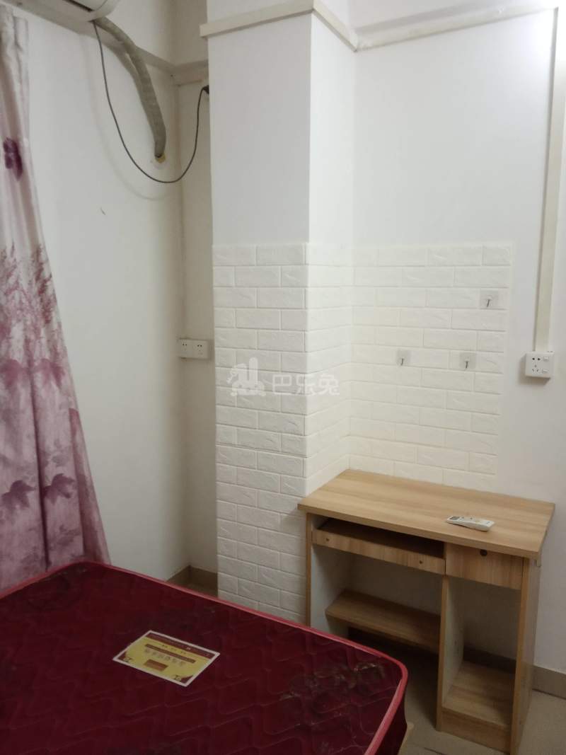 龙洞环村北街51号4948131卧室图3