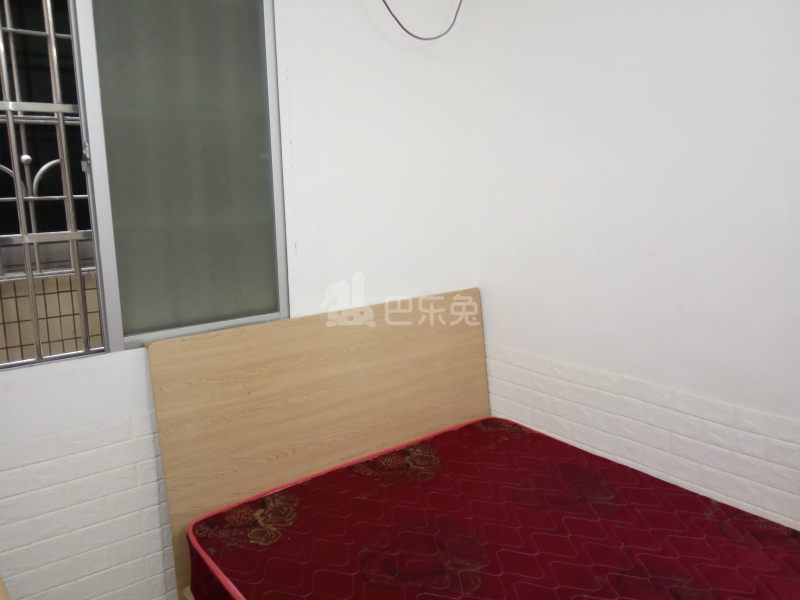 龙洞环村北街51号4948131卧室图0