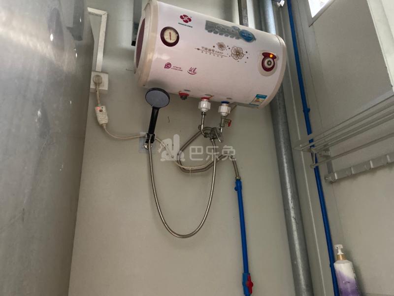 燕塘银定塘前街79号4949953卫生间图6