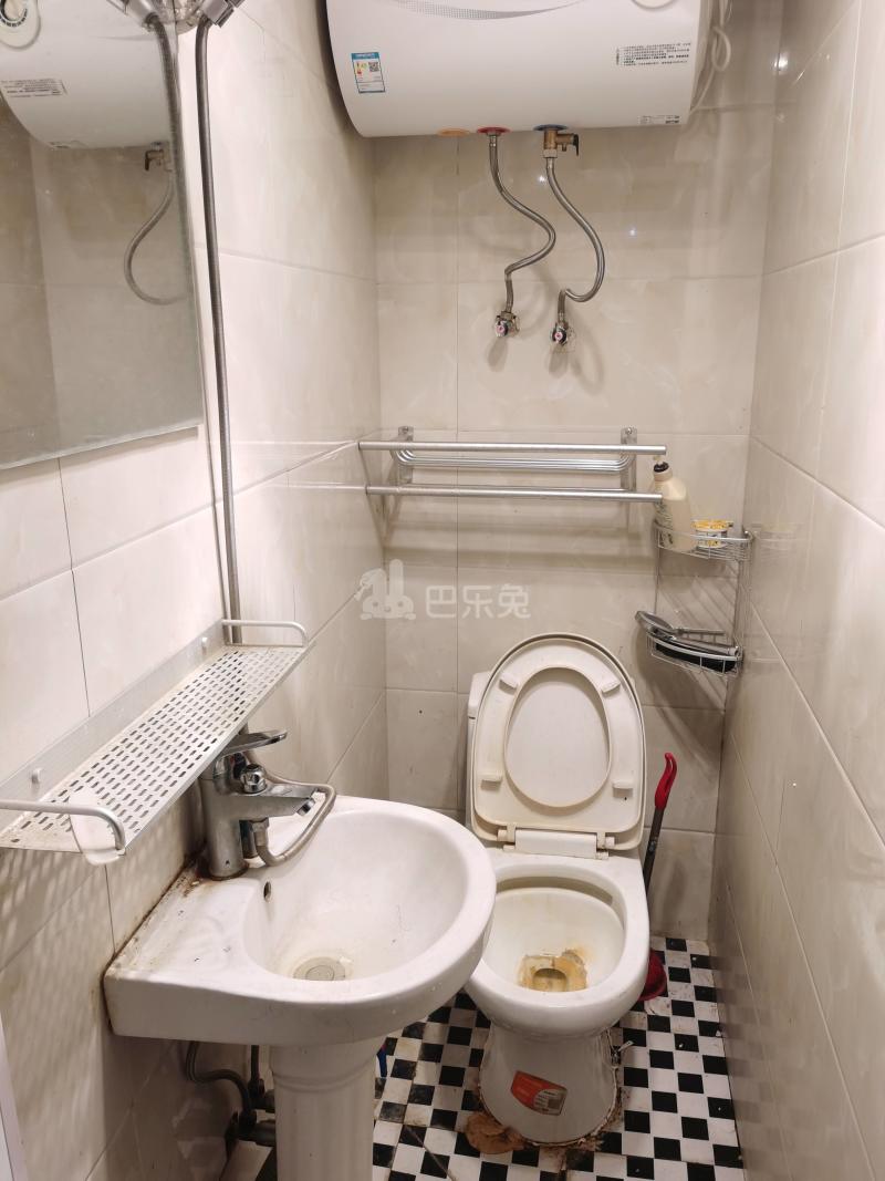 浦恒馨苑（浦锦路2159弄）2758672卫生间图8