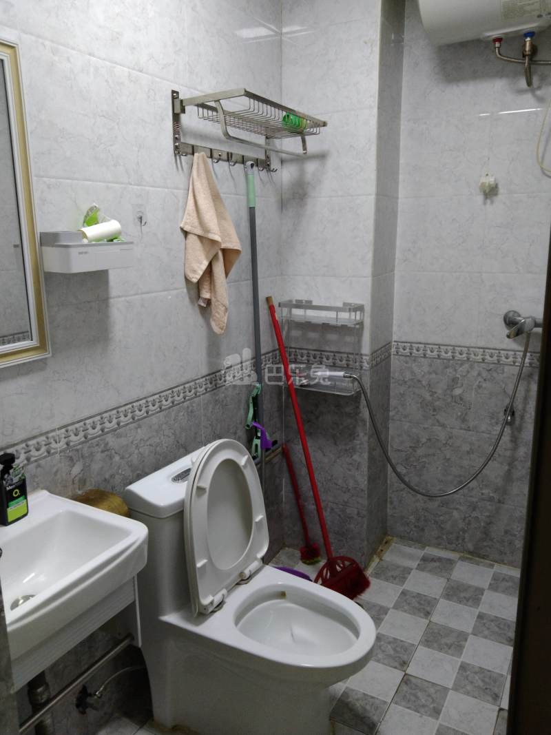 动感公寓（嘉禾望岗公业二路旺岗创意园3栋3号）4954975卫生间图3