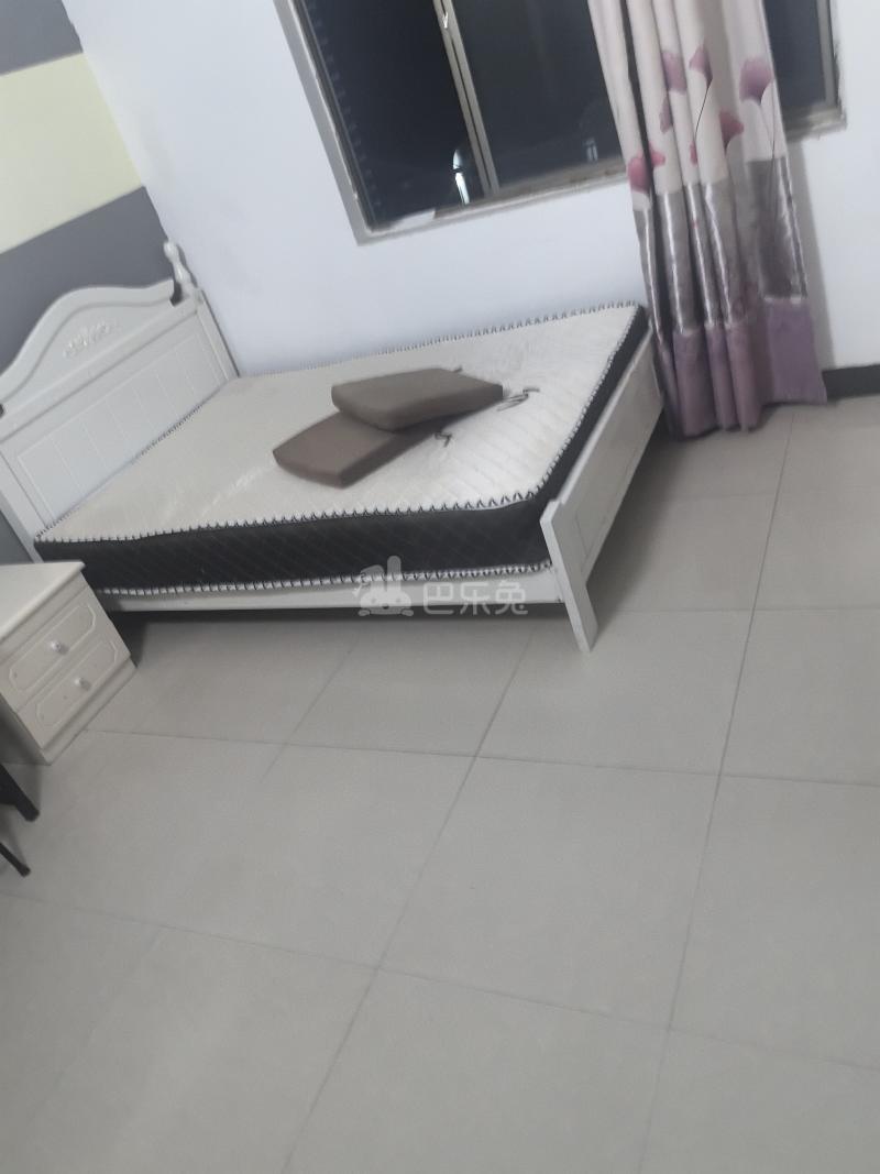 桃苑小区4961181卧室图0