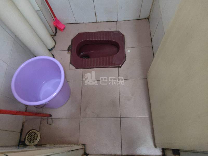 黄村南胜里下十巷9号4981362卫生间图7