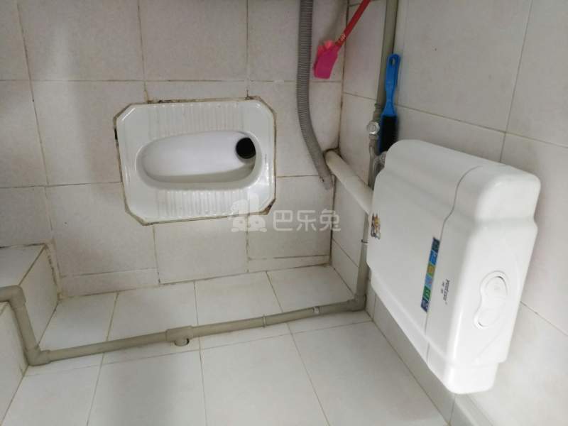 大山村二夹坊前街五巷7号5007214卫生间图8