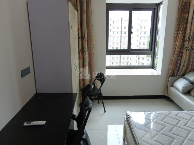 高行绿洲六期502408客厅图5