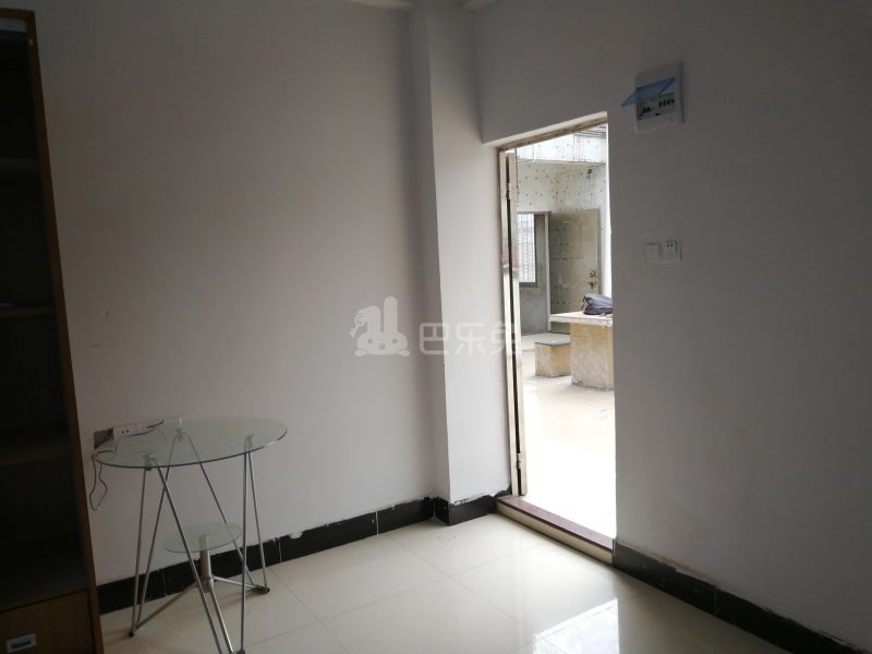 江夏村西头大街1号5030081卧室图4