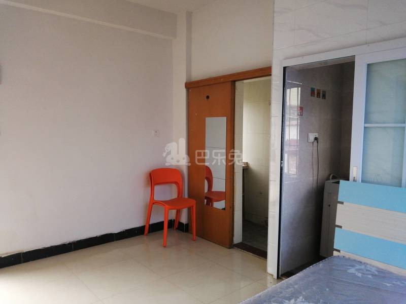 江夏村西头大街1号5030081卧室图7