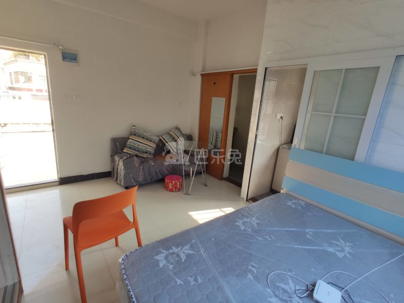 江夏村西头大街1号5030081卧室图3