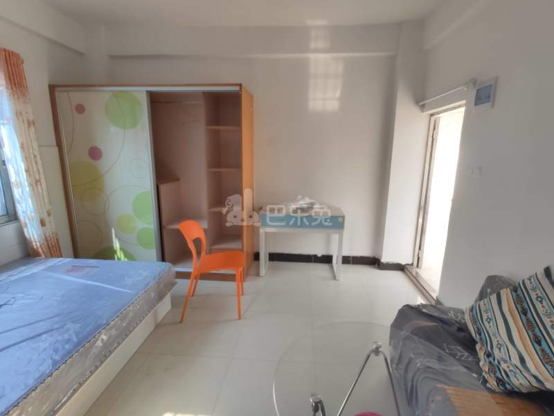 江夏村西头大街1号5030081卧室图0