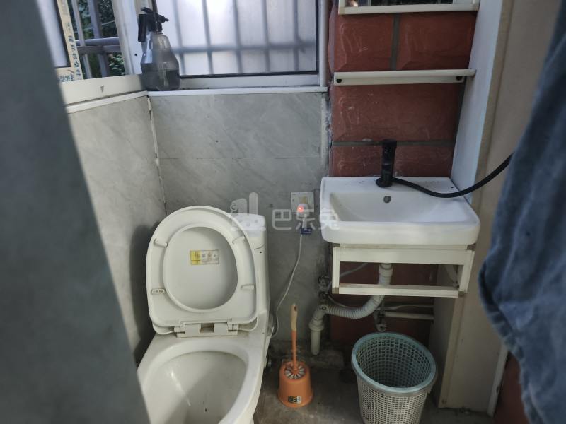 民区路265弄（极景易家）5031419卫生间图4