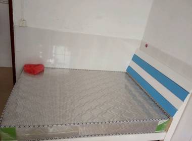 博士楼（嘉禾望岗西岭街十七巷14号） 1室0厅1卫