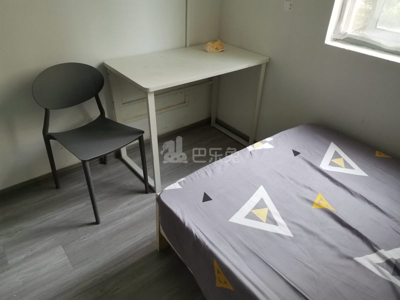 海尚逸苑东区5070413卧室图0