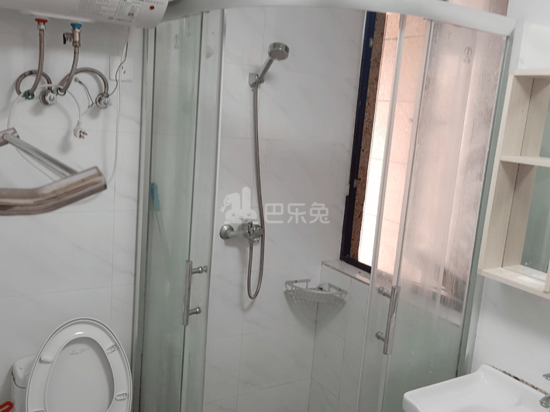 冠山小区5124447卫生间图13