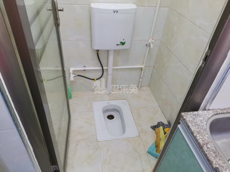 松园南小区5146927卫生间图5