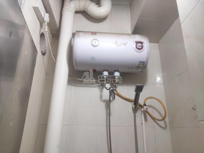 元岗村上元岗北直街39号5160141卫生间图8