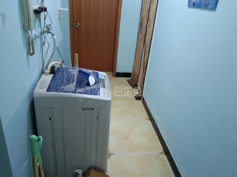 春波东苑9965669客厅图4