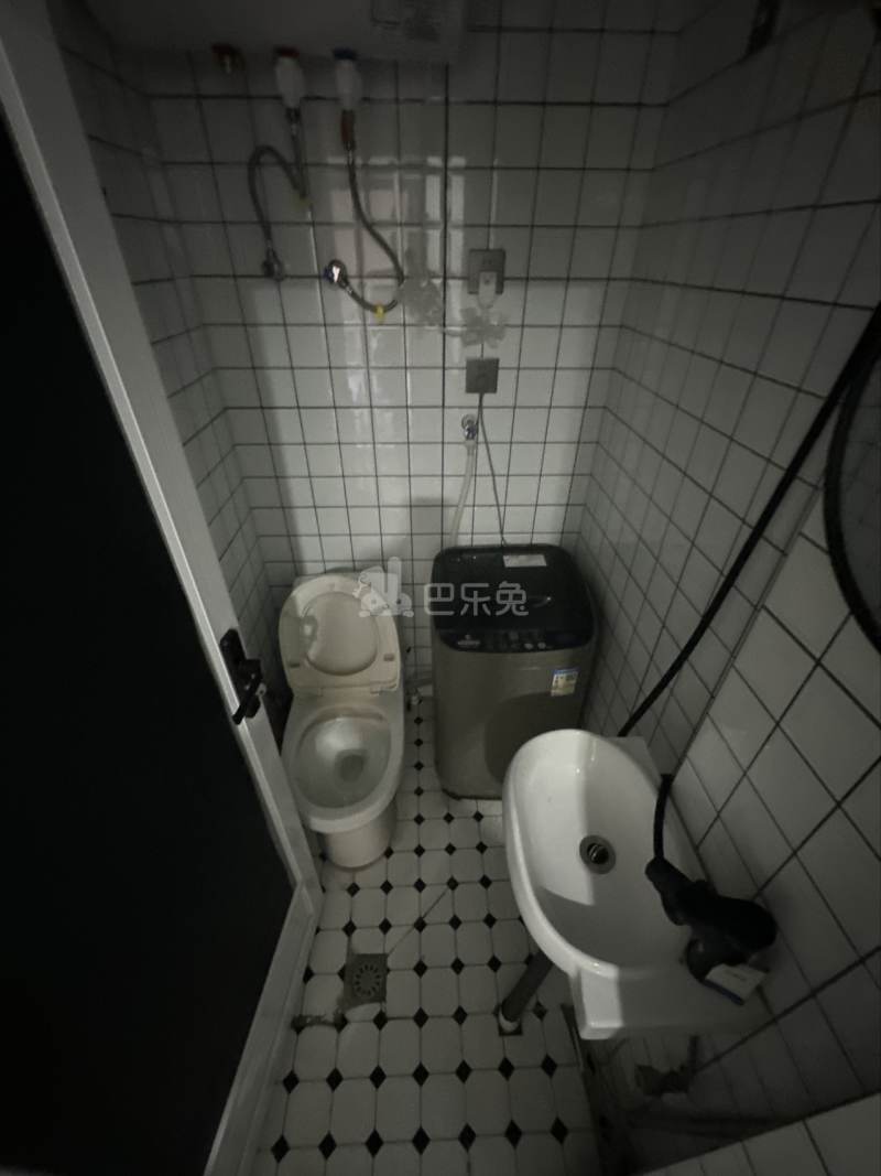 花园府5185873卫生间图5