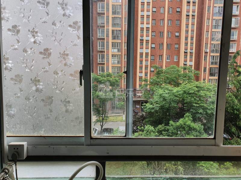 金榜新苑北区522052卧室窗户图10