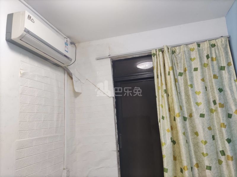 岗贝村西六巷7号之一5246572卧室图3