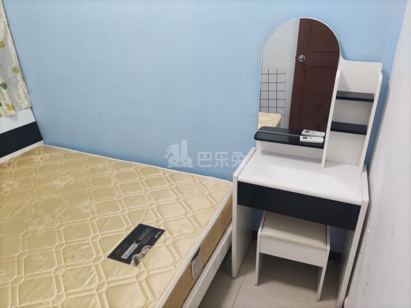 岗贝村西六巷7号之一5246572卧室图0