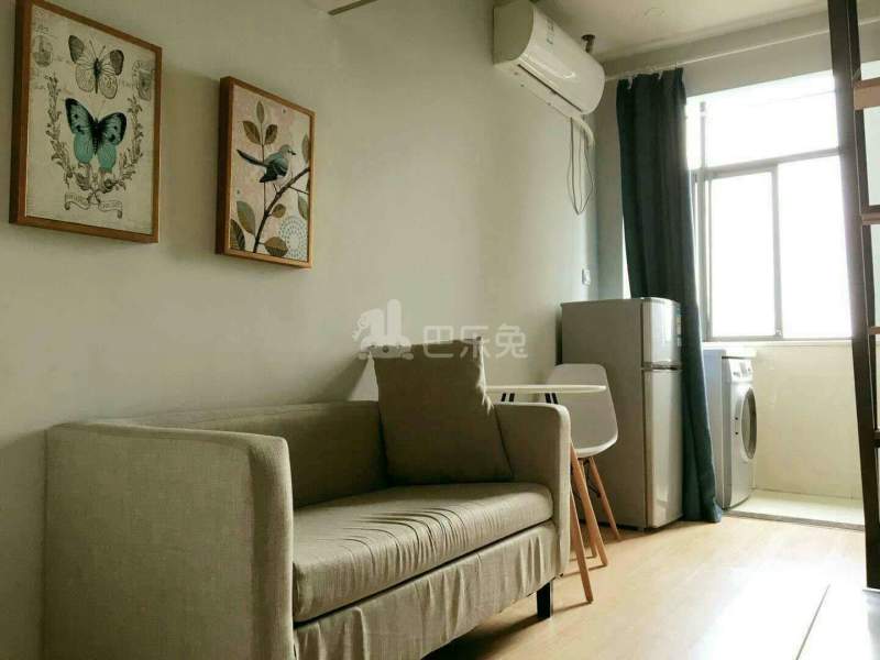 哈租客公寓(中大银泰城店)5279440客厅图1