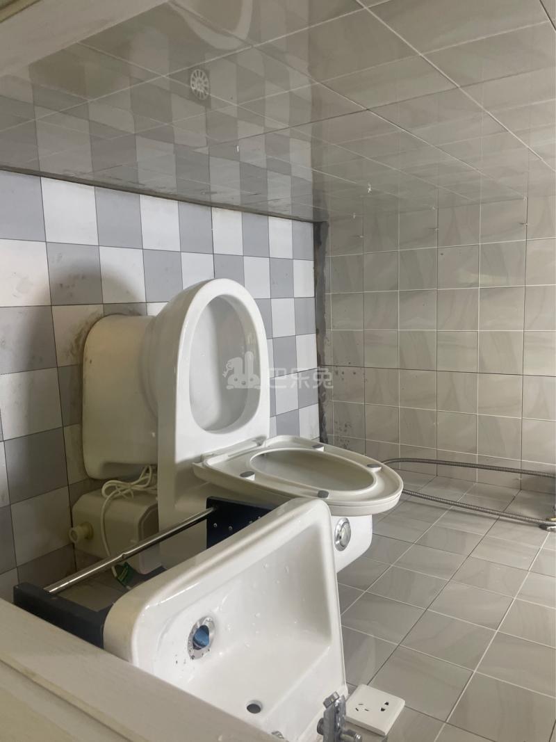 杨泰三村西区5279791卫生间图7