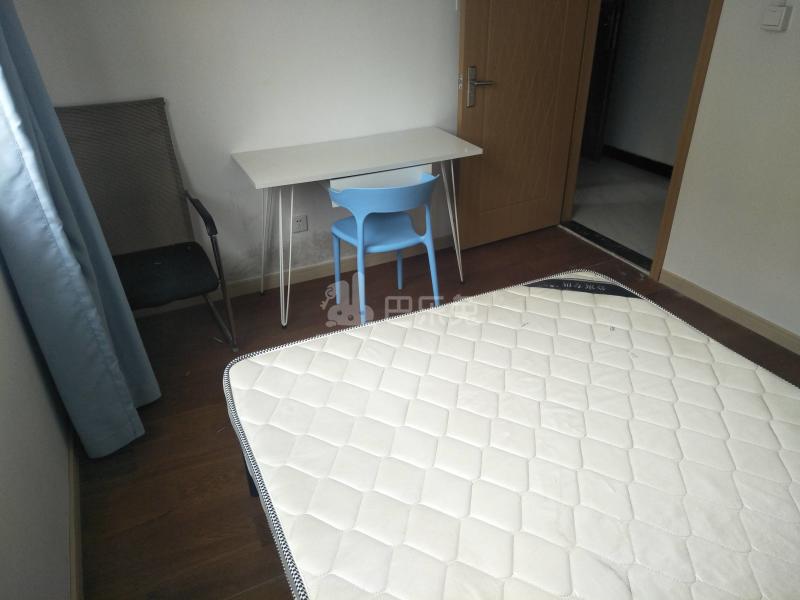 骏苑2期5283299卧室图2