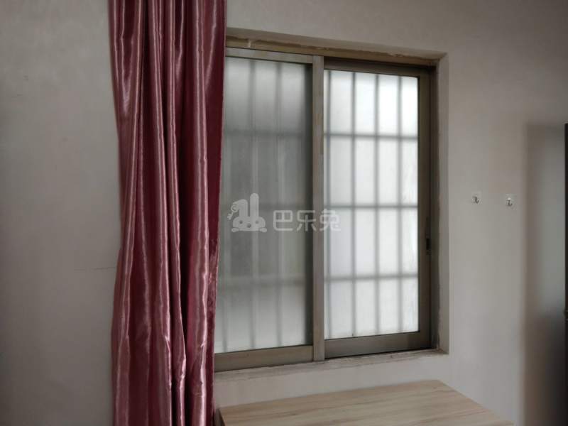 好运来公寓（礼村大市街2号）5294264卧室窗户图8