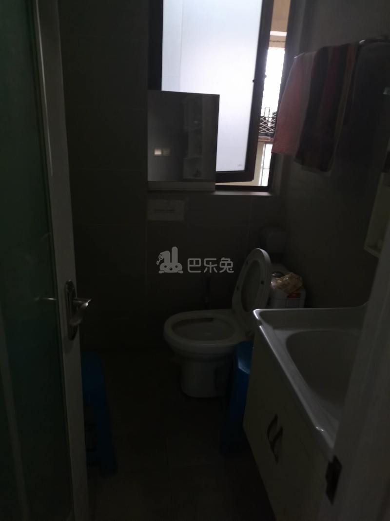 融创瑷颐湾5296049卫生间图8