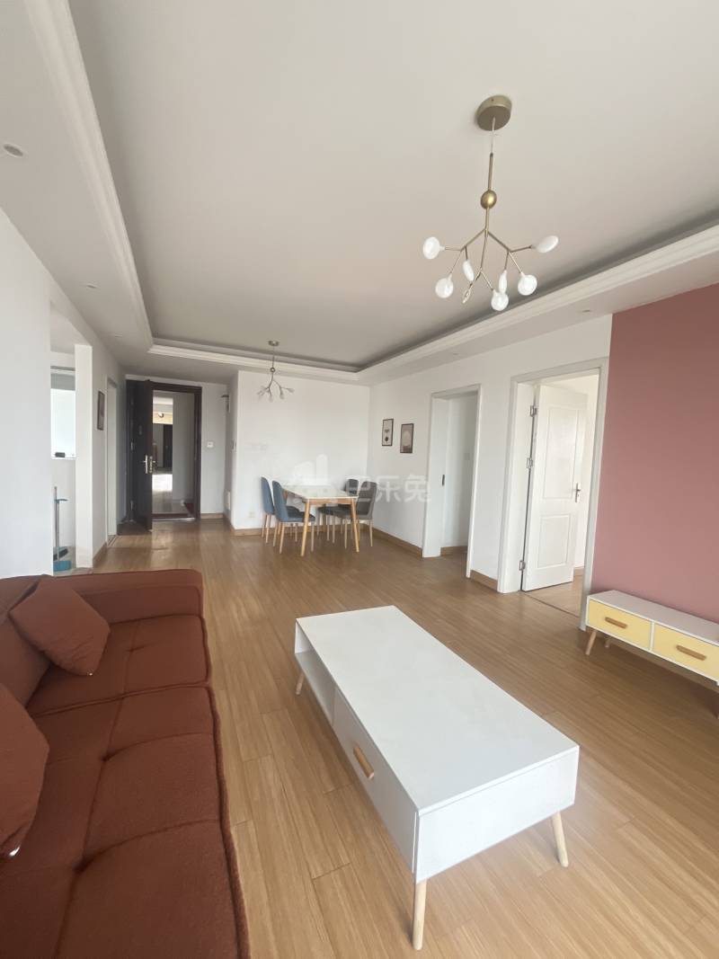 绿地滨江雅苑5321809卧室图2